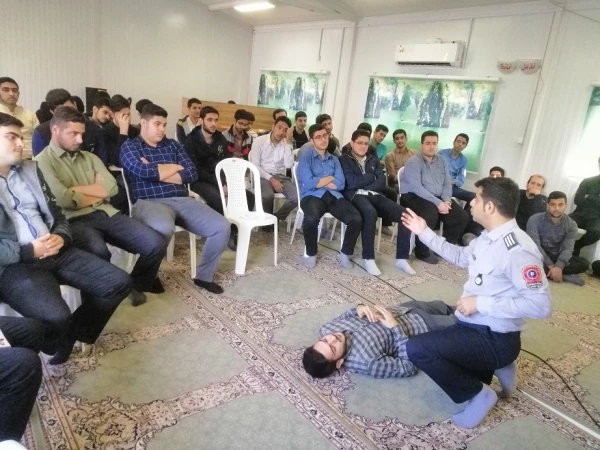 اولین جلسه دوره آموزشی امداد و نجات 