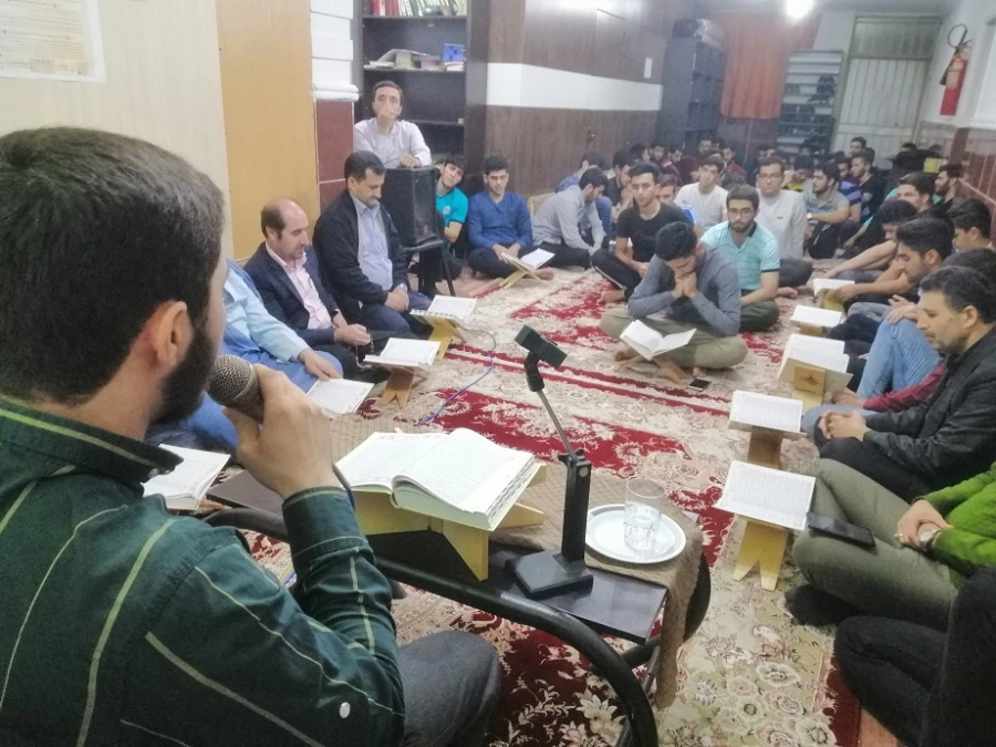 برگزاری محفل انس با قرآن کریم 