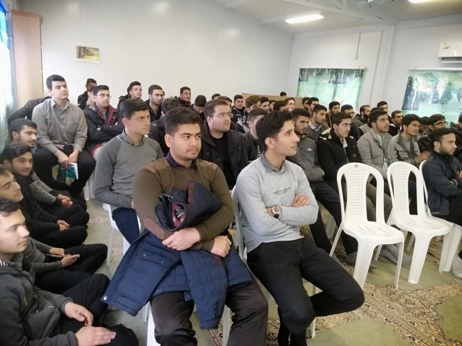  دومین جلسه آموزش روان خوانی و زیبا خوانی قرآن کریم