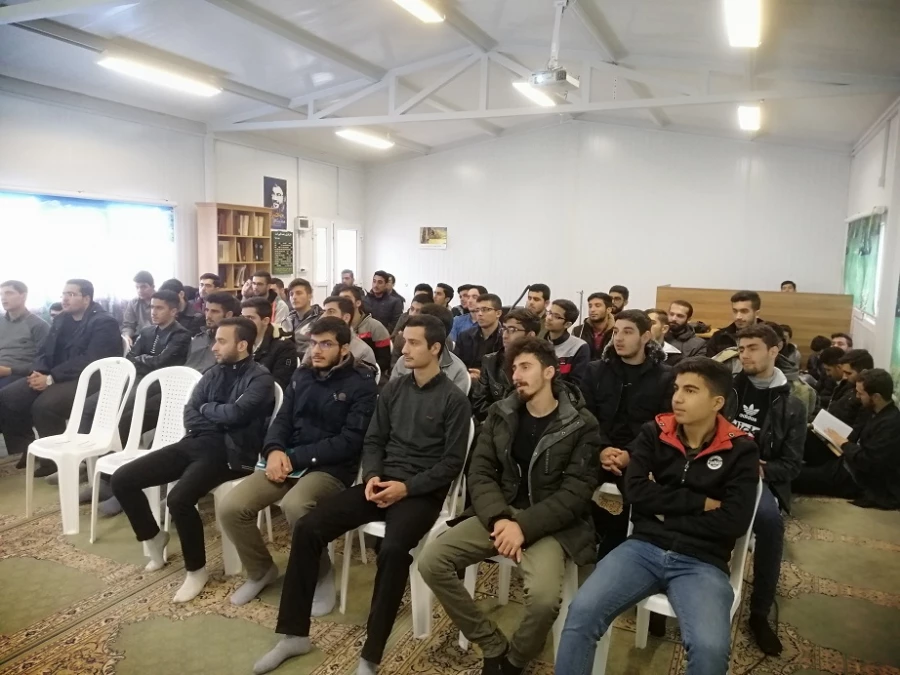  دومین جلسه آموزش روان خوانی و زیبا خوانی قرآن کریم