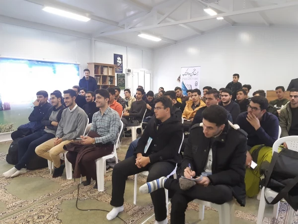 کارگاه آموزشی حال خوش خواندن به مناسبت هفته کتاب وکتابخوانی