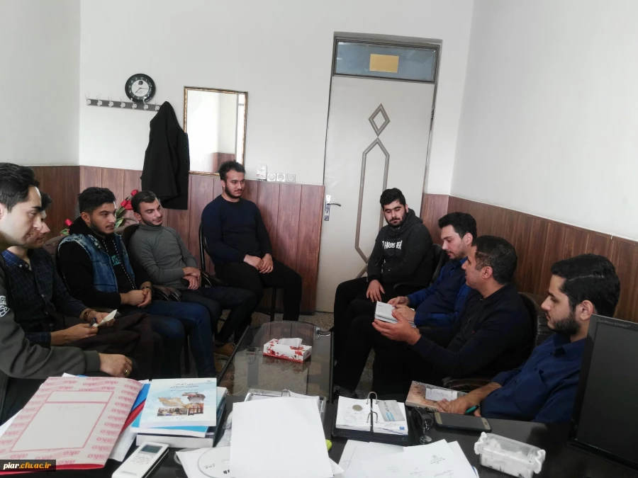 جلسه اعضای انجمن های ورزشی با امور دانشجویی پردیس امام علی(ع)