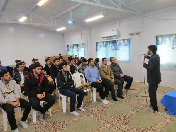 سومین جلسه آموزش روان خوانی و زیبا خوانی قرآن کریم