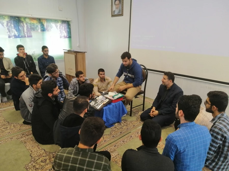 سومین جلسه دوره آموزشی کمک های اولیه ،امداد و نجات 