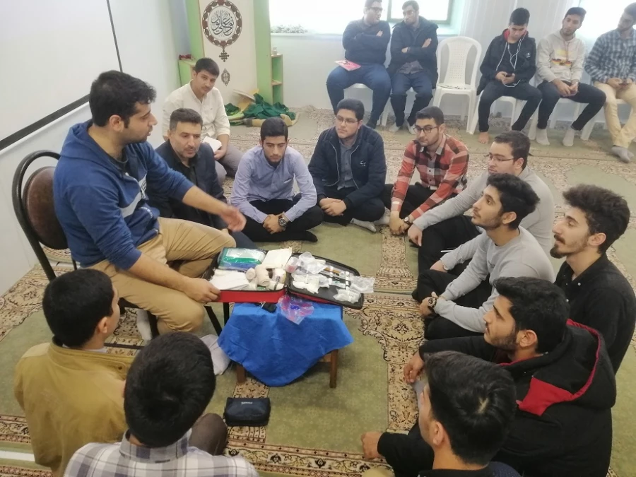 سومین جلسه دوره آموزشی کمک های اولیه ،امداد و نجات 