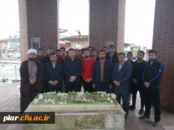 حضور دانشجومعلمان سر  مزار کوچک خان جنگلی