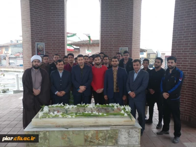 حضور دانشجومعلمان سر  مزارکوچک خان جنگلی