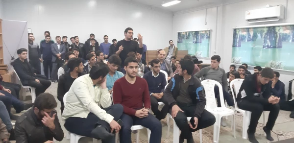 جلسه پرسش و پاسخ مسئولین دانشگاه فرهنگیان با دانشجومعلمان پردیس امام علی (ع) 