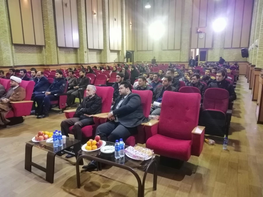 دیدار تشکل های دانشجویی استان گیلان با آیت الله فلاحتی نماینده ولی فقیه امام جمعه رشت و امام جمعه رشت –16آذر98