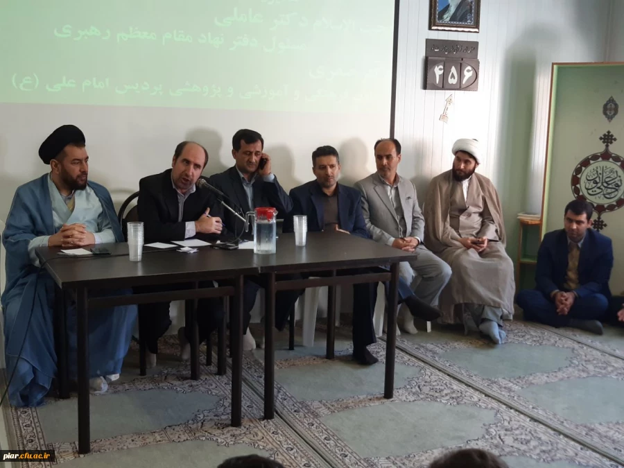 جلسه توجیهی وتبیینی ، پرسش و پاسخ مسئولین با دانشجومعلمان