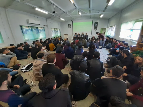 جلسه توجیهی وتبیینی ، پرسش و پاسخ مسئولین با دانشجومعلما
