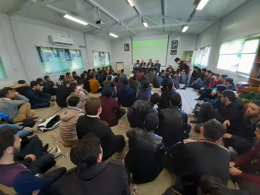 جلسه توجیهی وتبیینی ، پرسش و پاسخ مسئولین با دانشجومعلما