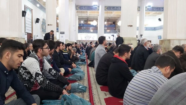 شرکت در نماز جمعه