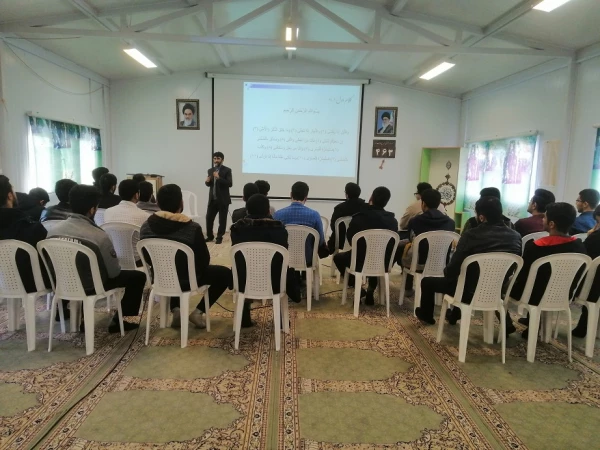 آموزش هفتگی روان خوانی و زیبا خوانی قرآن کریم