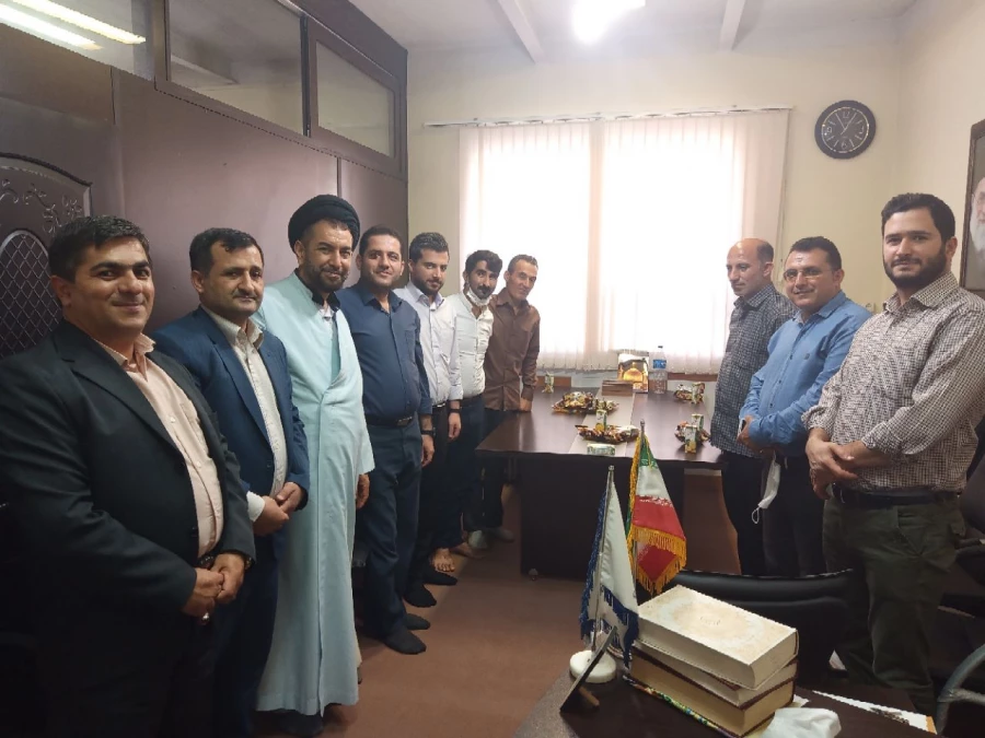 جلسه  مسئول دفتر نهاد مقام معظم رهبری با همکاران شرکتی