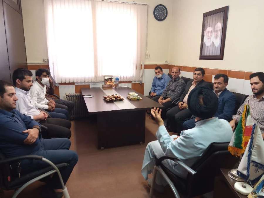 جلسه  مسئول دفتر نهاد مقام معظم رهبری با همکاران شرکتی