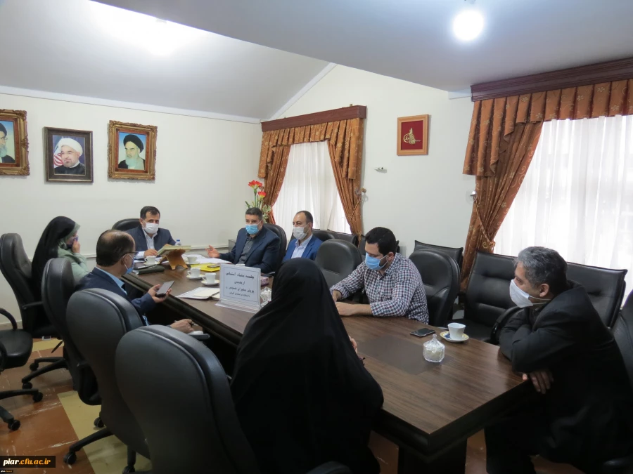 اربعین نماد پیام های معرفتی عاشورا است که هرروز بر درخشش و تازگی آن افزوده می شود. 4